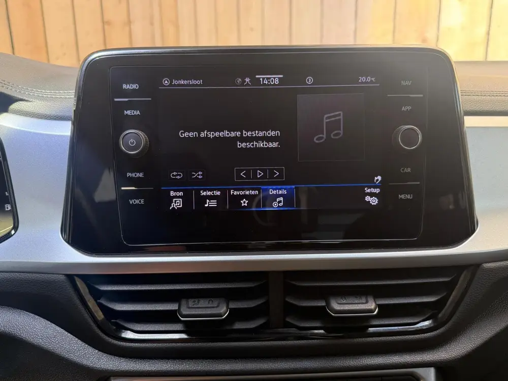 Volkswagen T-Roc 1.0 TSI Life Business Achteruitrijcamera | uit 2022, foto 18