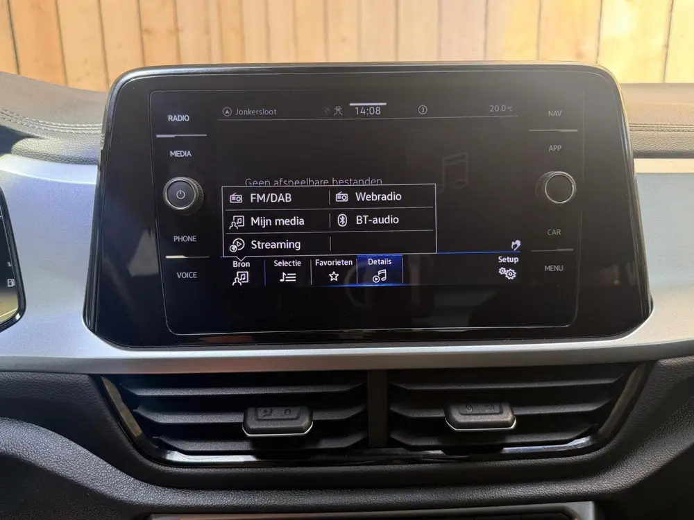 Volkswagen T-Roc 1.0 TSI Life Business Achteruitrijcamera | uit 2022, foto 19