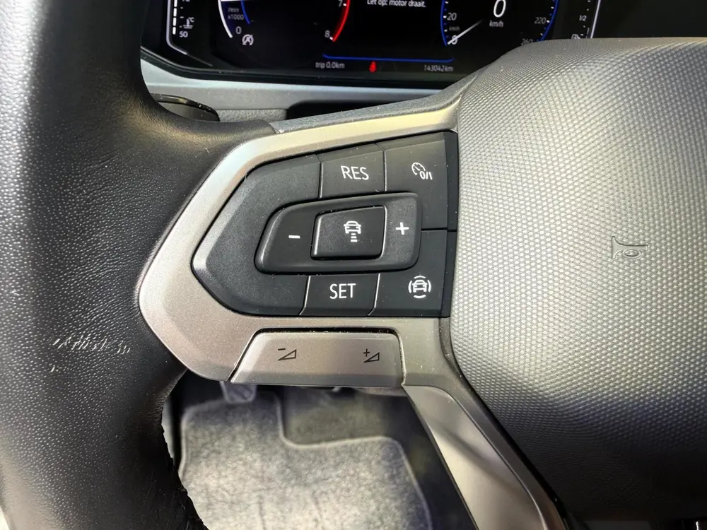 Volkswagen T-Roc 1.0 TSI Life Business Achteruitrijcamera | uit 2022, foto 8