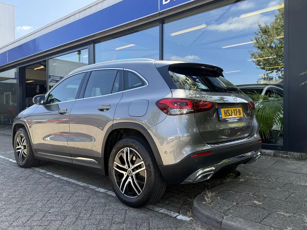 Mercedes-Benz GLA 250 e Progressive uit 2021, foto 4