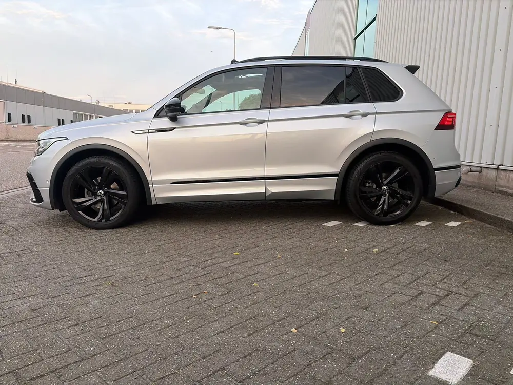 Volkswagen Tiguan VW Tiguan 1.5 TSI R-Line Black Style - Business+ 150 PK uit 2021, foto 12