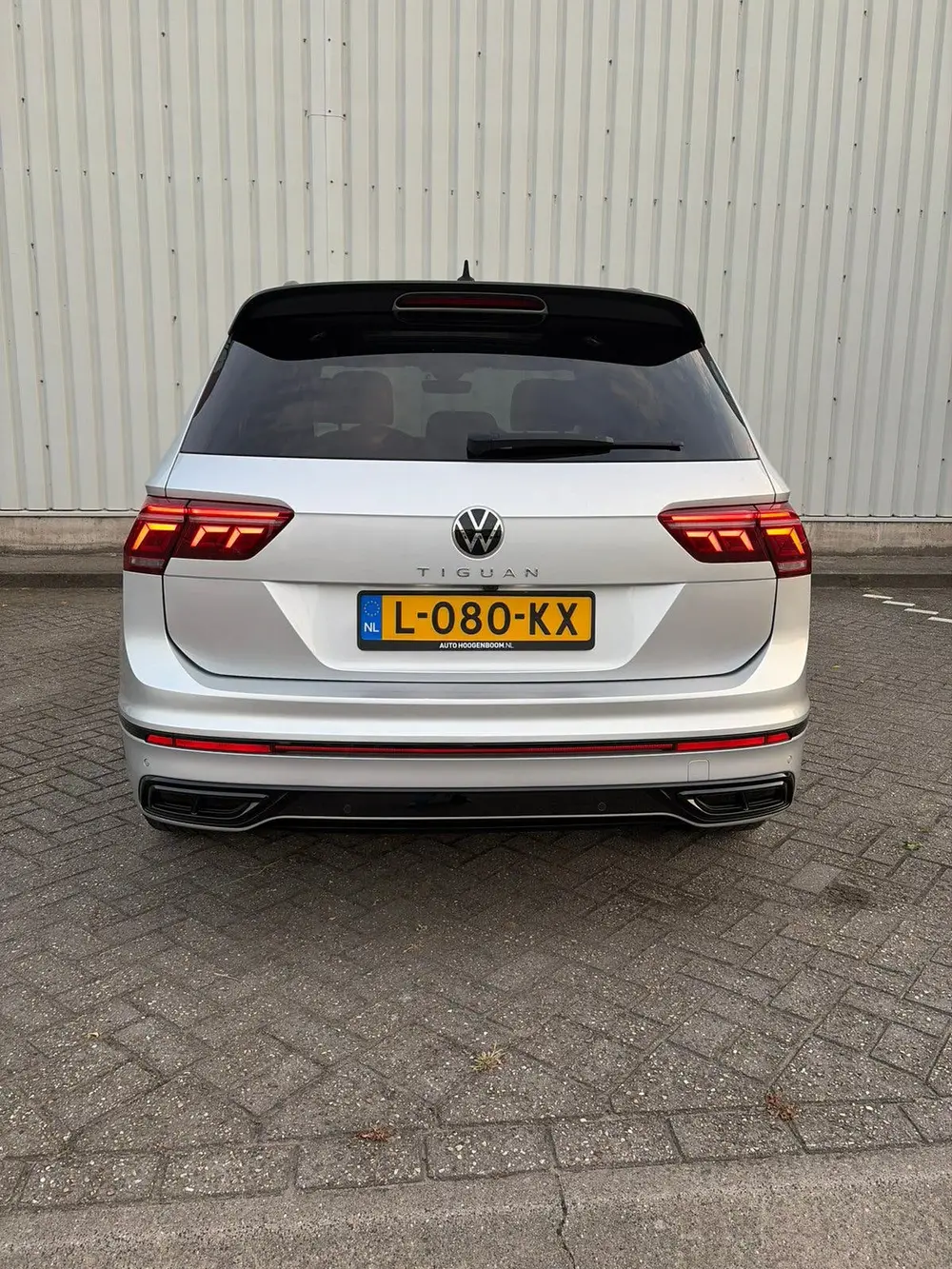 Volkswagen Tiguan VW Tiguan 1.5 TSI R-Line Black Style - Business+ 150 PK uit 2021, foto 3