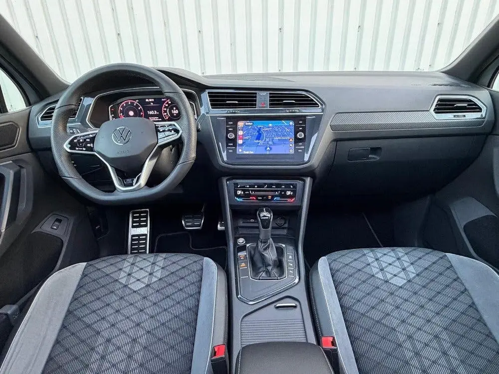 Volkswagen Tiguan VW Tiguan 1.5 TSI R-Line Black Style - Business+ 150 PK uit 2021, foto 4