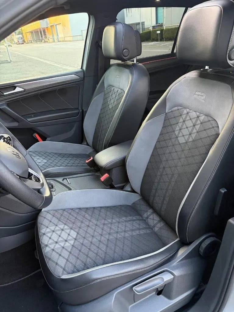 Volkswagen Tiguan VW Tiguan 1.5 TSI R-Line Black Style - Business+ 150 PK uit 2021, foto 6