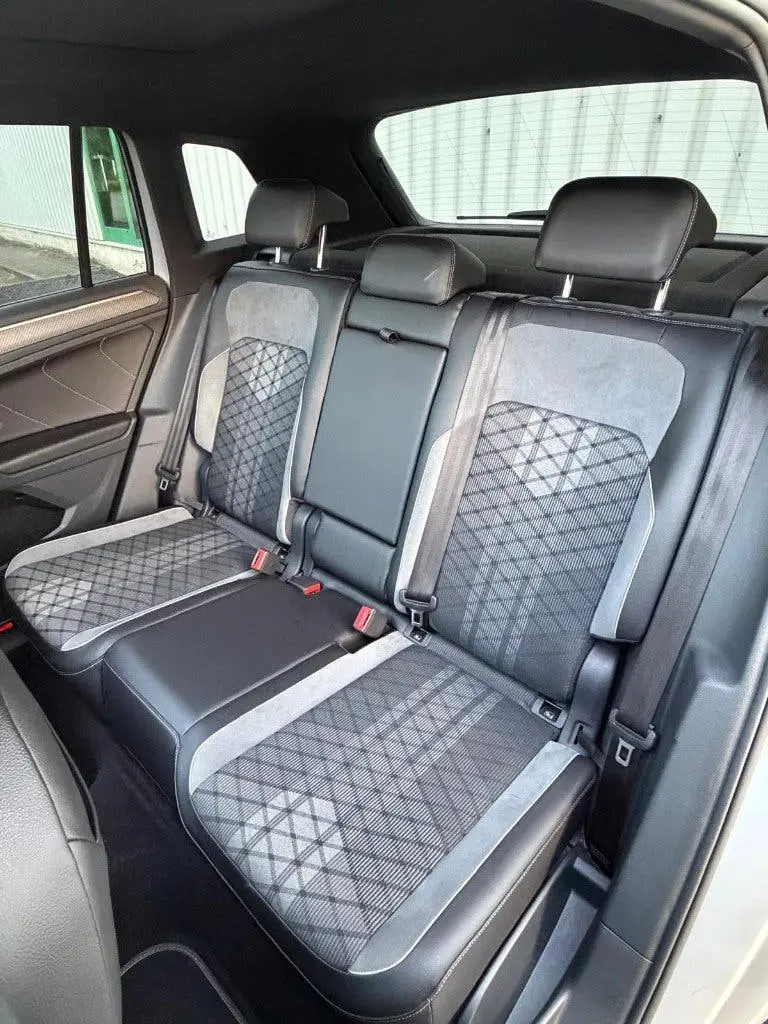 Volkswagen Tiguan VW Tiguan 1.5 TSI R-Line Black Style - Business+ 150 PK uit 2021, foto 7