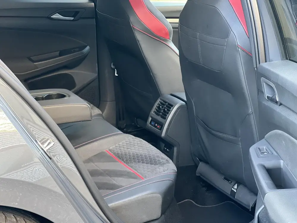 Volkswagen Golf 2.0 TSI GTI Clubsport |HUD|Stuurver.|Keyless uit 2021, foto 10