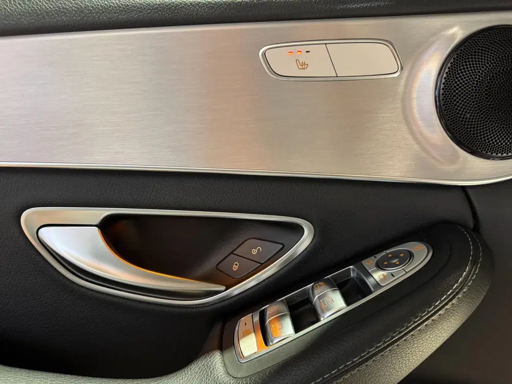 Mercedes-Benz C-Klasse 180 Solution 156pk uit 2020, foto 13