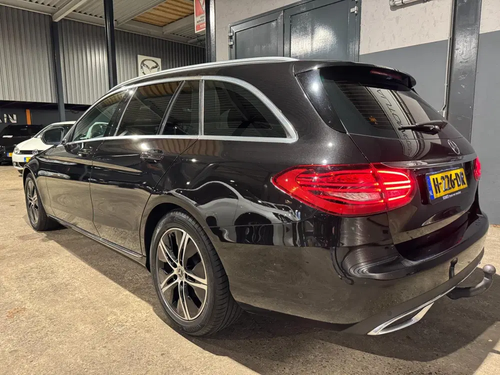 Mercedes-Benz C-Klasse 180 Solution 156pk uit 2020, foto 2