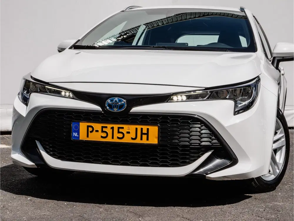 Toyota Corolla 1.8 Hybrid Business Navigatie uit 2022, foto 2