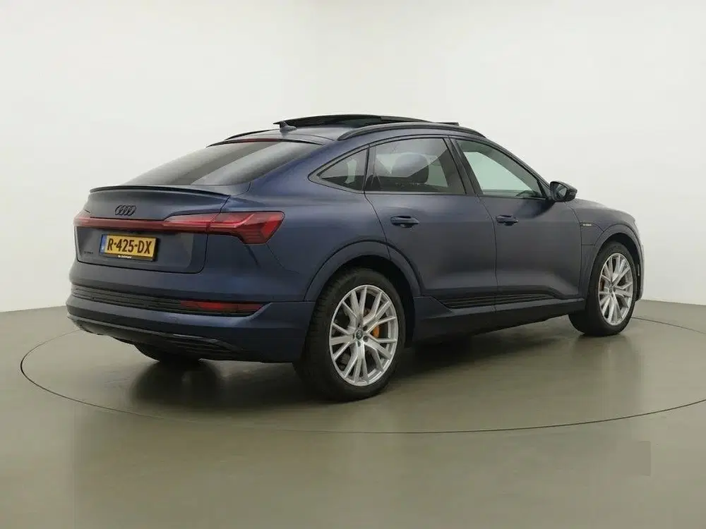 Audi e-tron 55 quattro S Line uit 2021, foto 5