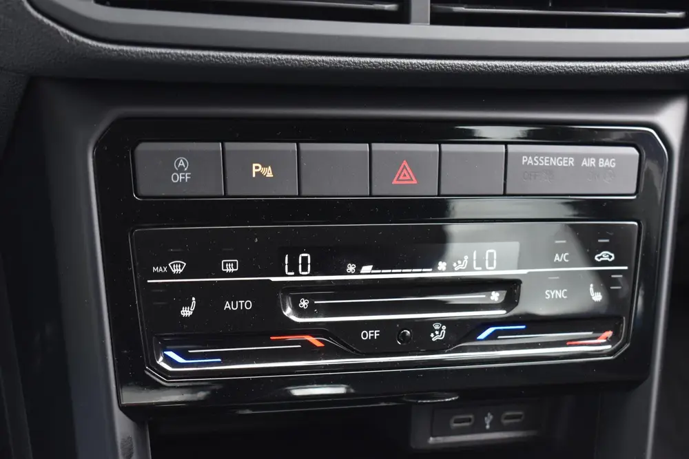 Volkswagen T-Cross 1.0 TSI Style Automaat | Carplay Navi | S uit 2022, foto 9