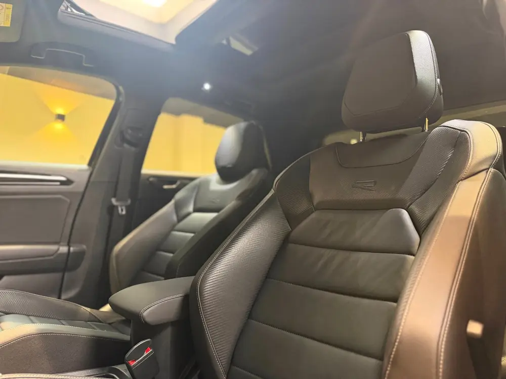Volkswagen T-ROC R 2.0 TSI 4Motion Sport 300pk|Pano|Leder|Be uit 2021, foto 4