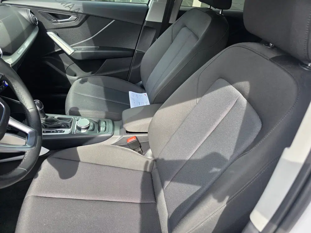 Audi Q2 35 TFSI S Edition uit 2023, foto 15