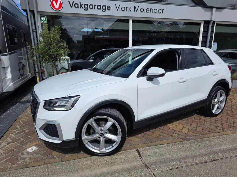 Audi Q2 35 TFSI S Edition uit 2023, foto 3