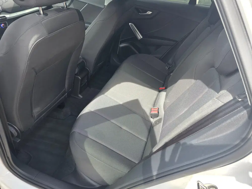 Audi Q2 35 TFSI S Edition uit 2023, foto 6