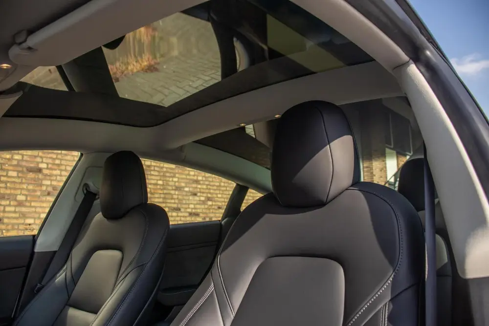 Tesla Model 3 Standard RWD Plus 60 kWh uit 2021, foto 11