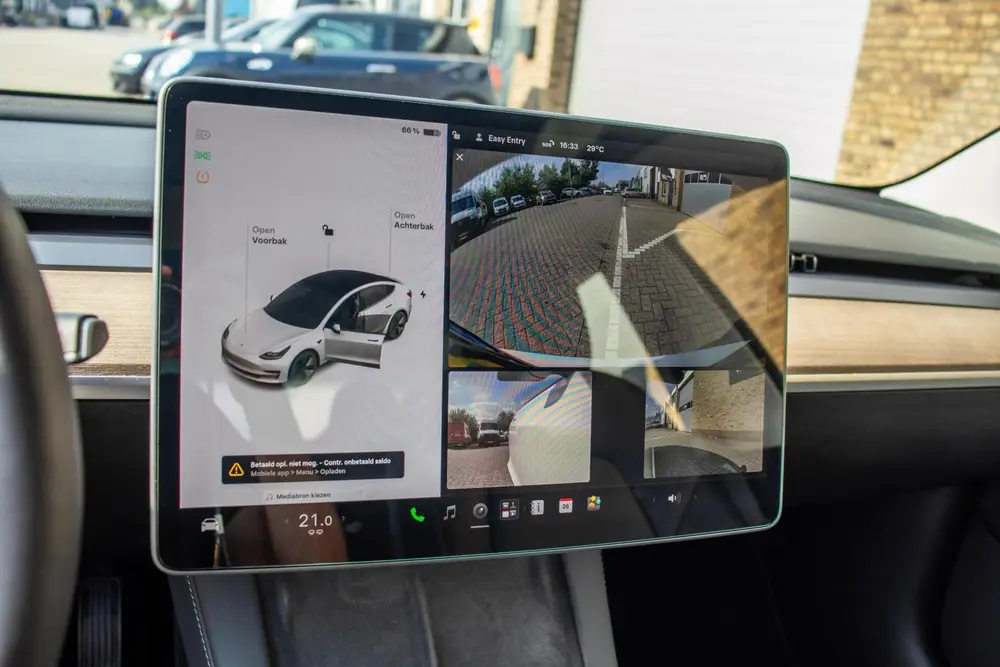Tesla Model 3 Standard RWD Plus 60 kWh uit 2021, foto 17