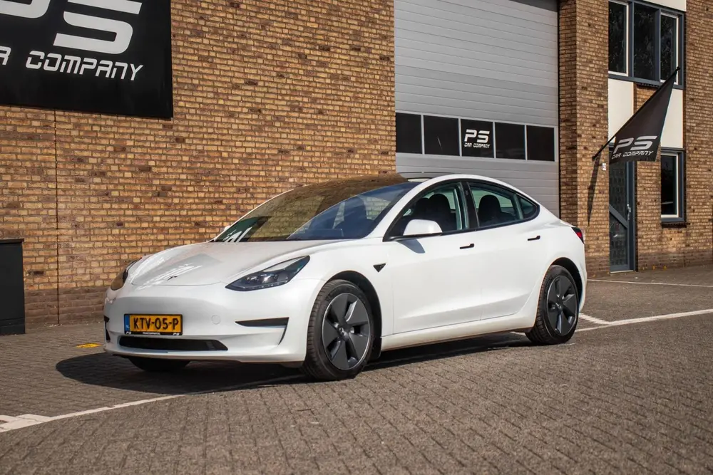 Tesla Model 3 Standard RWD Plus 60 kWh uit 2021, foto 2