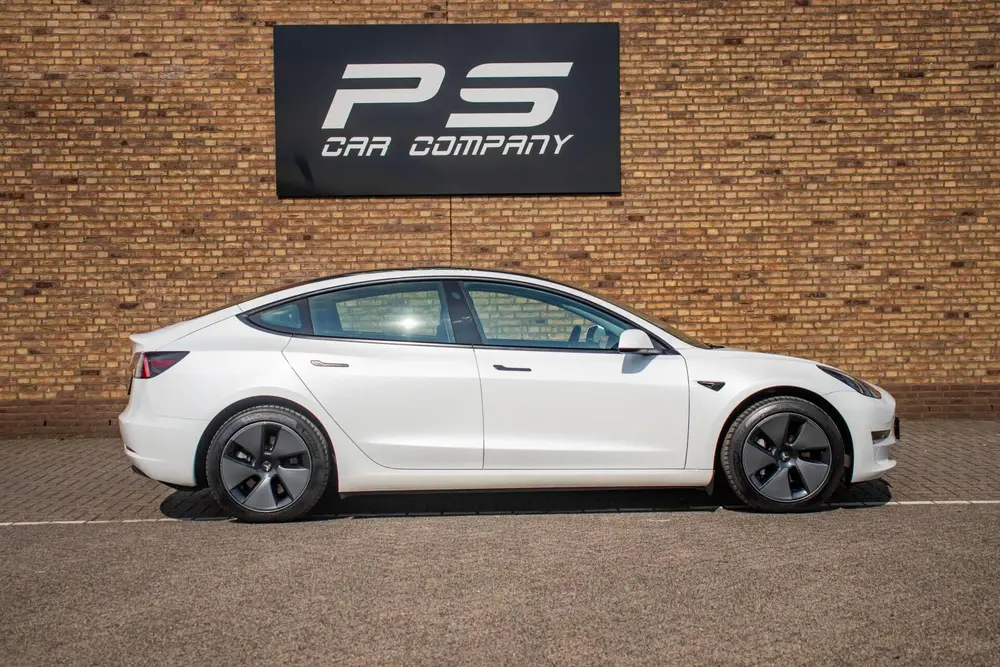 Tesla Model 3 Standard RWD Plus 60 kWh uit 2021, foto 7