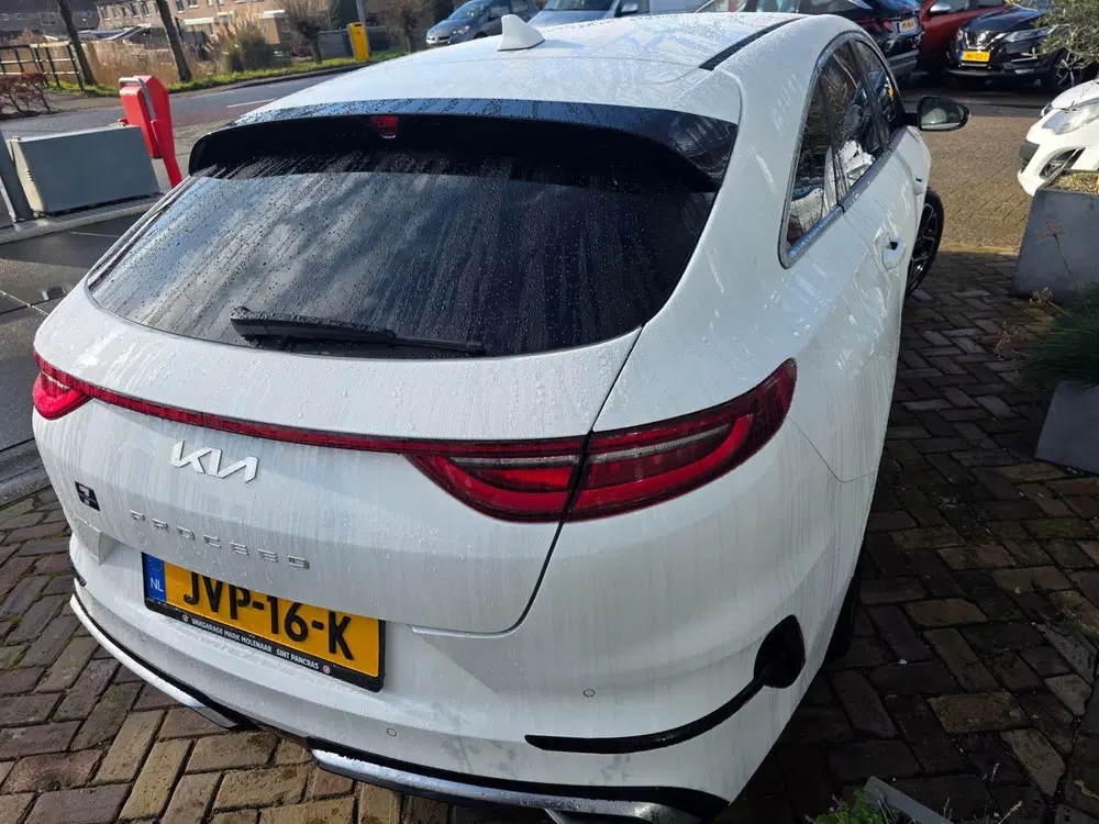 Kia ProCeed 1.5 T-GDi GT-Lineautomaat uit 2022, foto 16