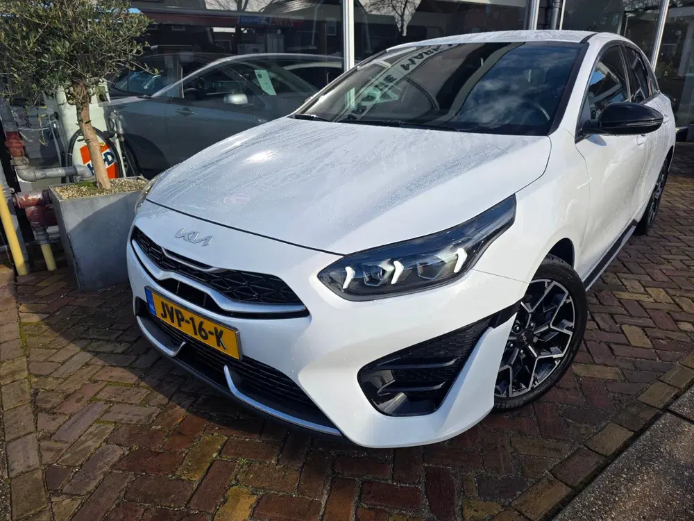 Kia ProCeed 1.5 T-GDi GT-Lineautomaat uit 2022, foto 2