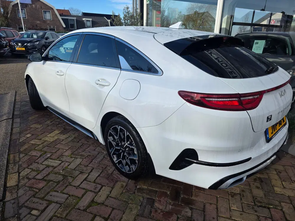 Kia ProCeed 1.5 T-GDi GT-Lineautomaat uit 2022, foto 6