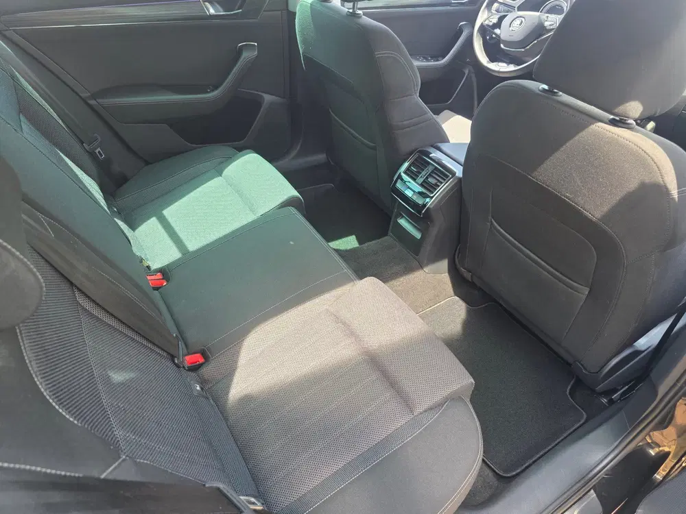 Skoda Superb 1.5 TSI ACT Business Edition Plus uit 2021, foto 14