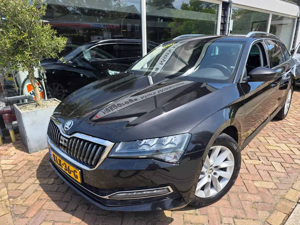 Skoda Superb 1.5 TSI ACT Business Edition Plus uit 2021, foto 2