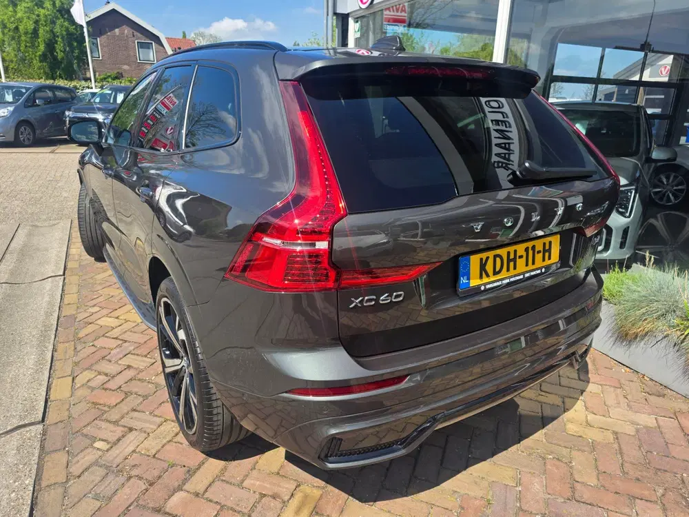 Volvo XC60 2.0 B4 R Design Inscription uit 2022, foto 12