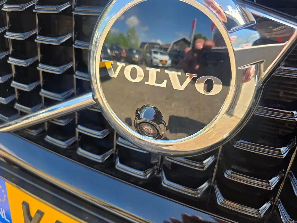 Volvo XC60 2.0 B4 R Design Inscription uit 2022, foto 3