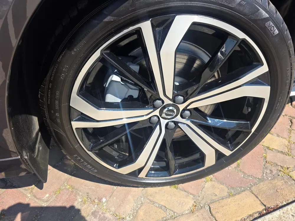 Volvo XC60 2.0 B4 R Design Inscription uit 2022, foto 5