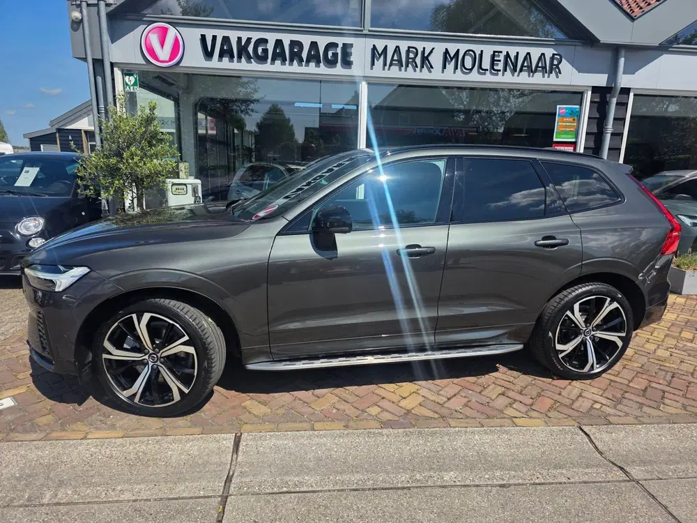 Volvo XC60 2.0 B4 R Design Inscription uit 2022, foto 9