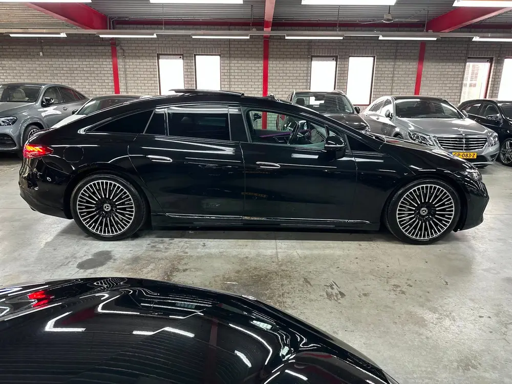 Mercedes-Benz EQS uit 2022, foto 5