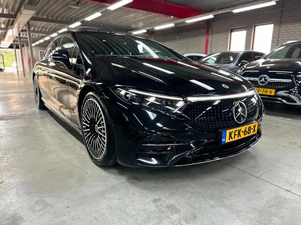 Mercedes-Benz EQS uit 2022, foto 6