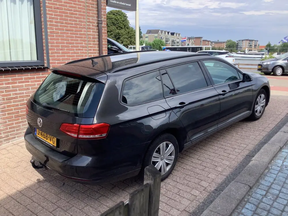 Volkswagen Passat Variant 1.5 TSI Highline automaat uit 2019, foto 3