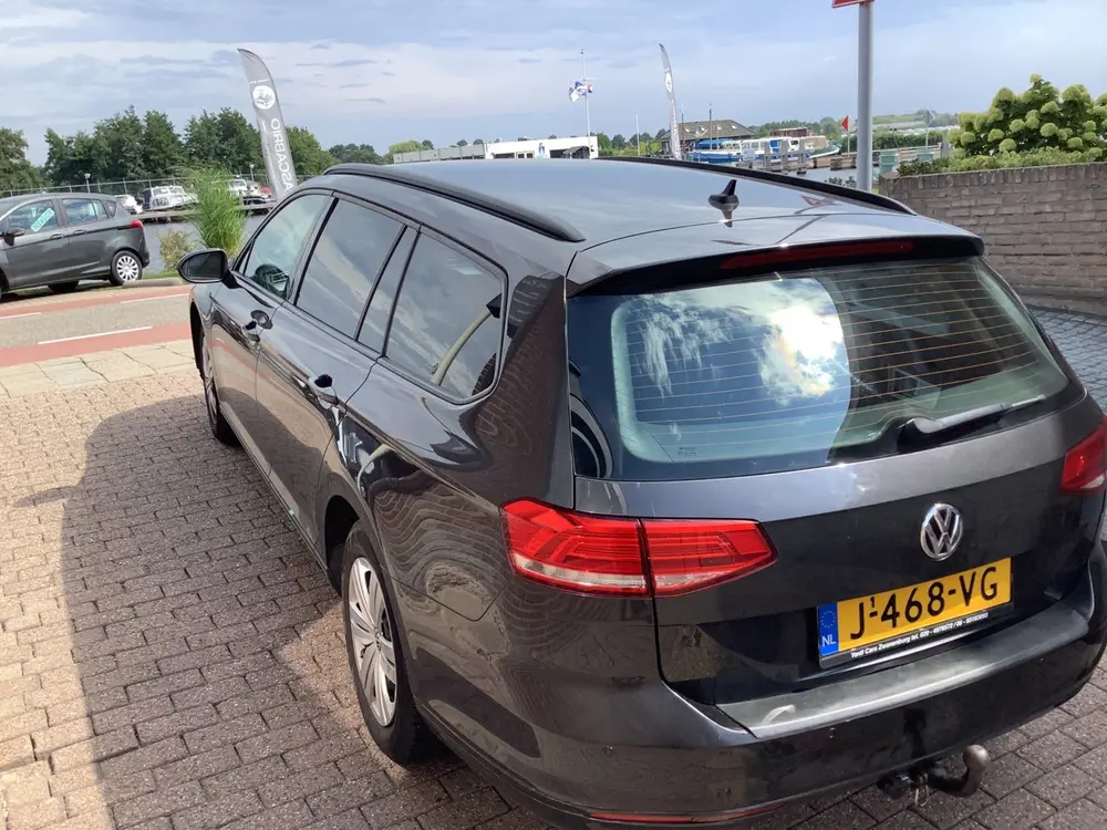 Volkswagen Passat Variant 1.5 TSI Highline automaat uit 2019, foto 4