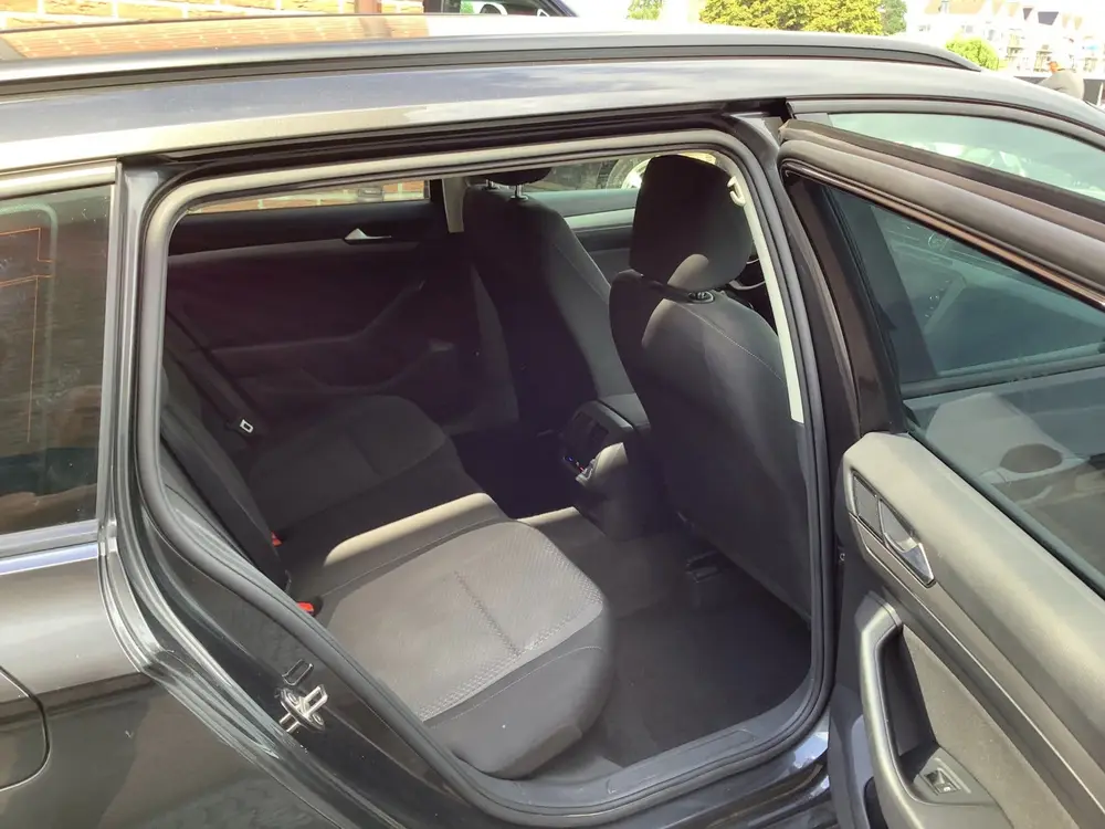 Volkswagen Passat Variant 1.5 TSI Highline automaat uit 2019, foto 9