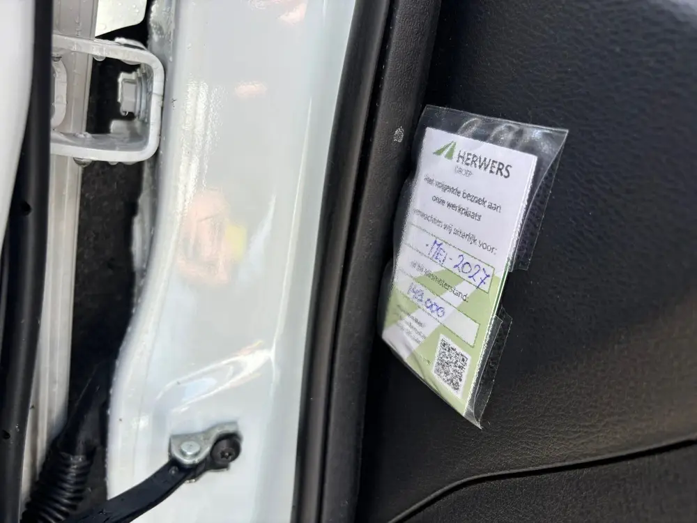 Nissan Micra 1.0 IG-T N-Connecta Trekhaak Carplay Camera uit 2019, foto 8