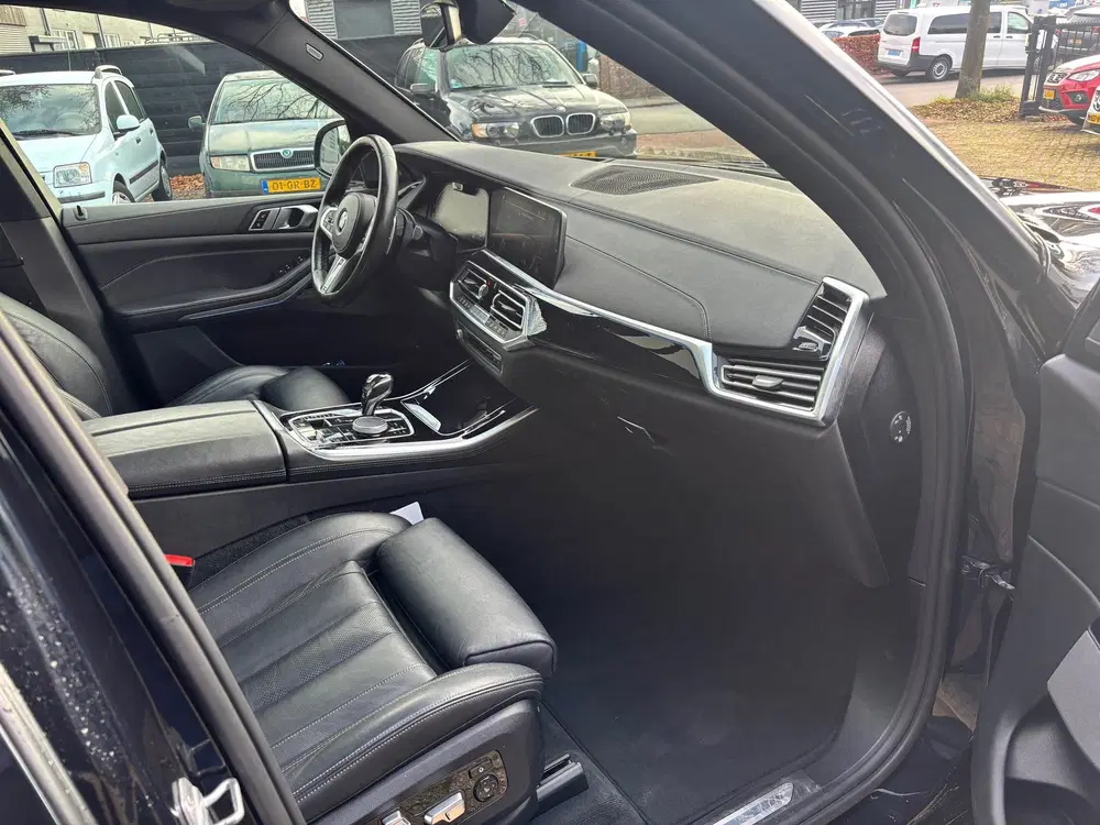 BMW X5 XDrive45e High Executive M-Sport Laser Sky uit 2020, foto 6