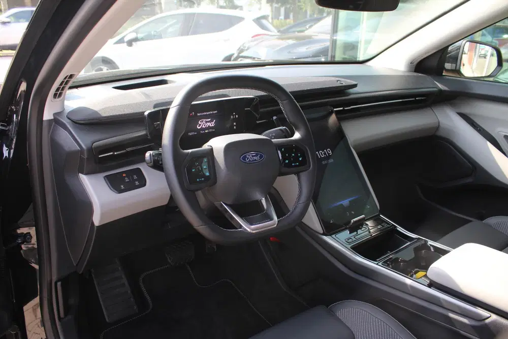 Ford Explorer Select Extended Range AWD 79 kWh uit 2025, foto 8