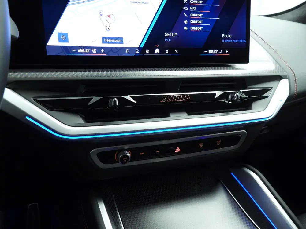 BMW XM PHEV Label Red uit 2024, foto 10