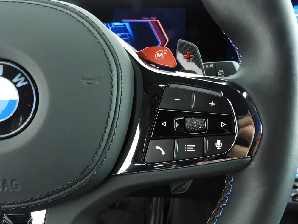 BMW XM PHEV Label Red uit 2024, foto 11