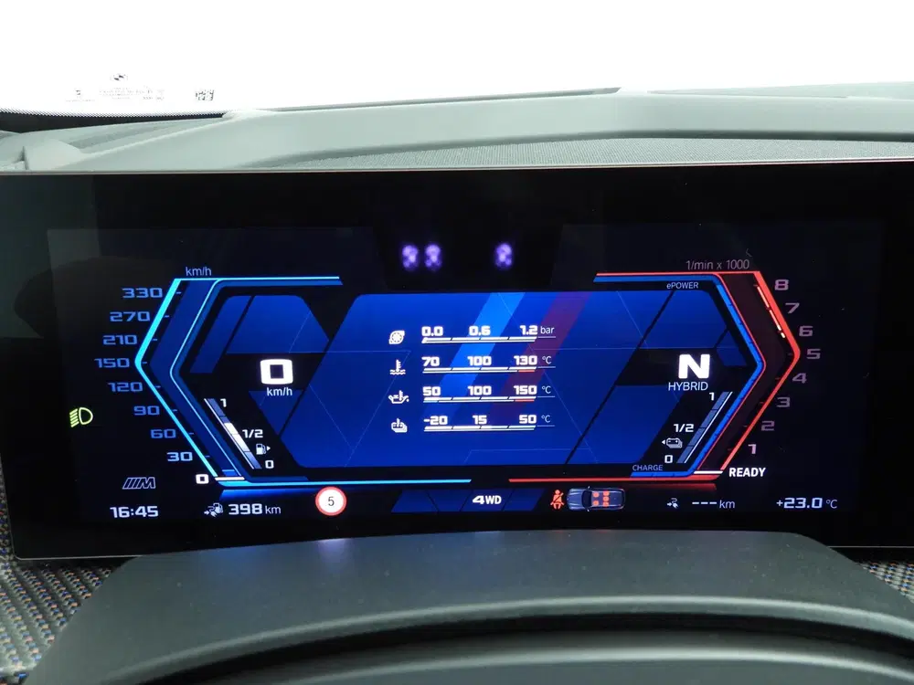 BMW XM PHEV Label Red uit 2024, foto 8