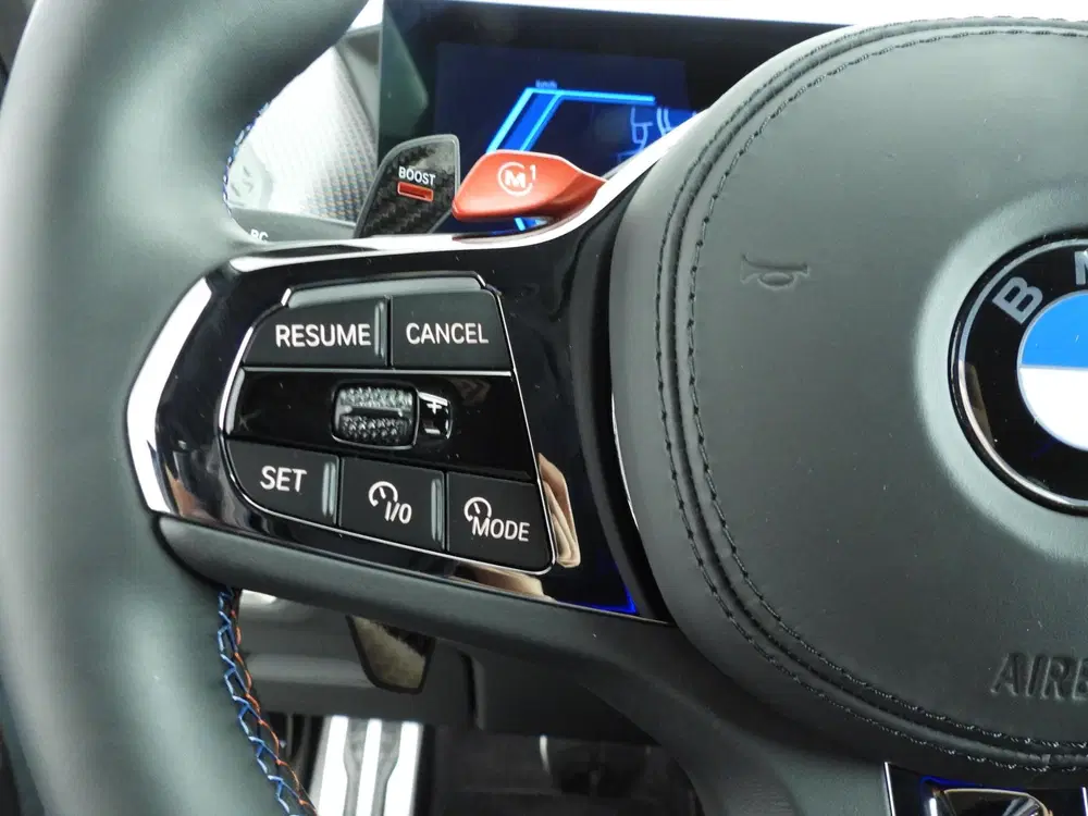 BMW XM PHEV Label Red uit 2024, foto 9