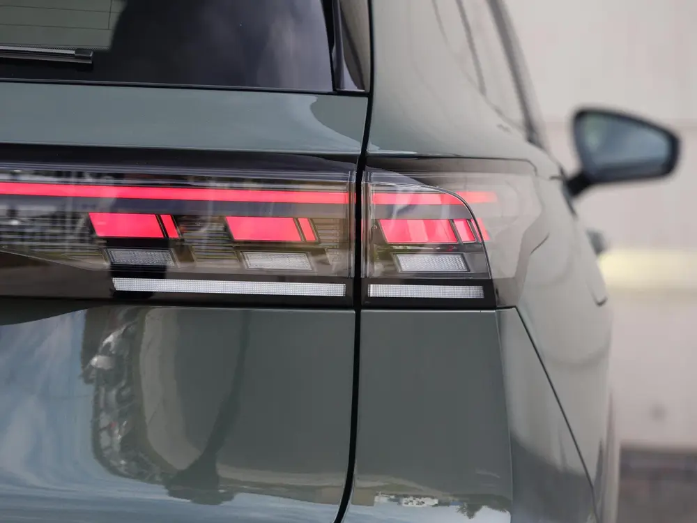 Volkswagen Tiguan R-Line Edition 1.5 eHybrid 204 PK | Trekha uit 2026, foto 17