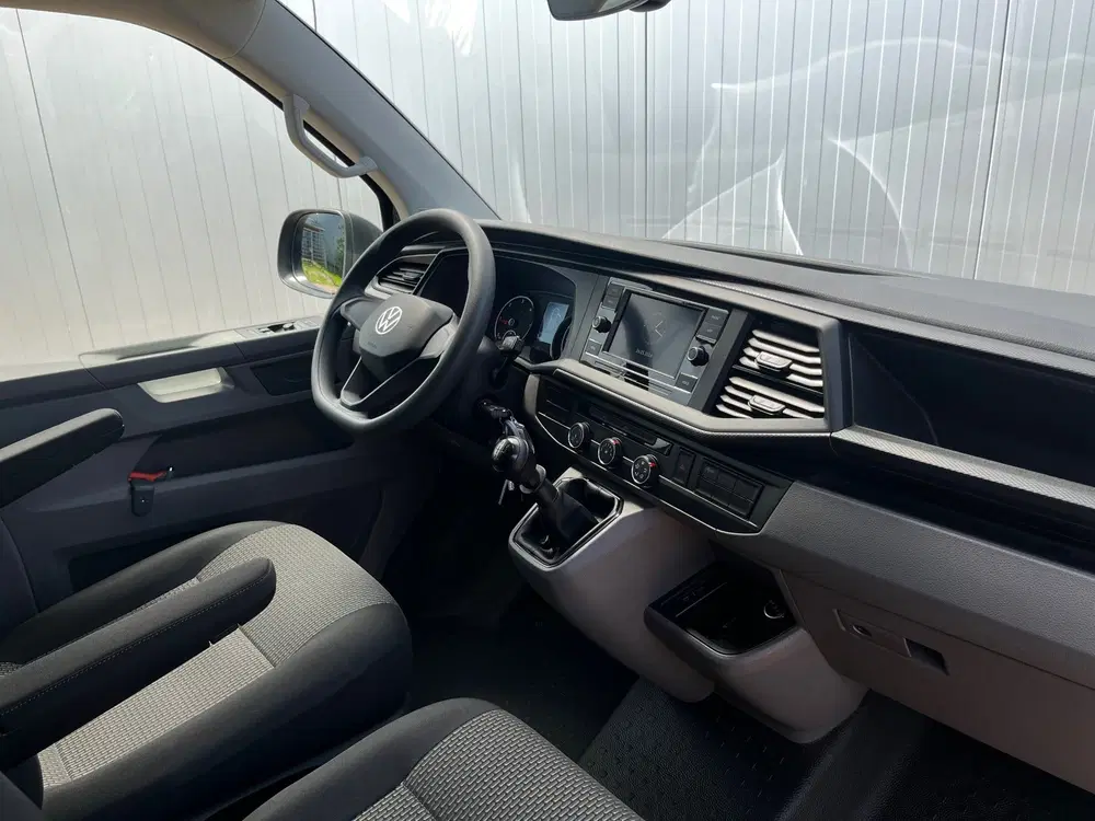 Volkswagen Transporter 2.0 TDI L2H1 28 Highline uit 2024, foto 4