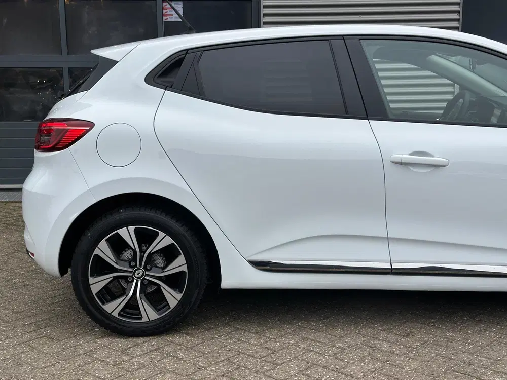 Renault Clio 1.0 TCe 90 Evolution uit 2023, foto 18
