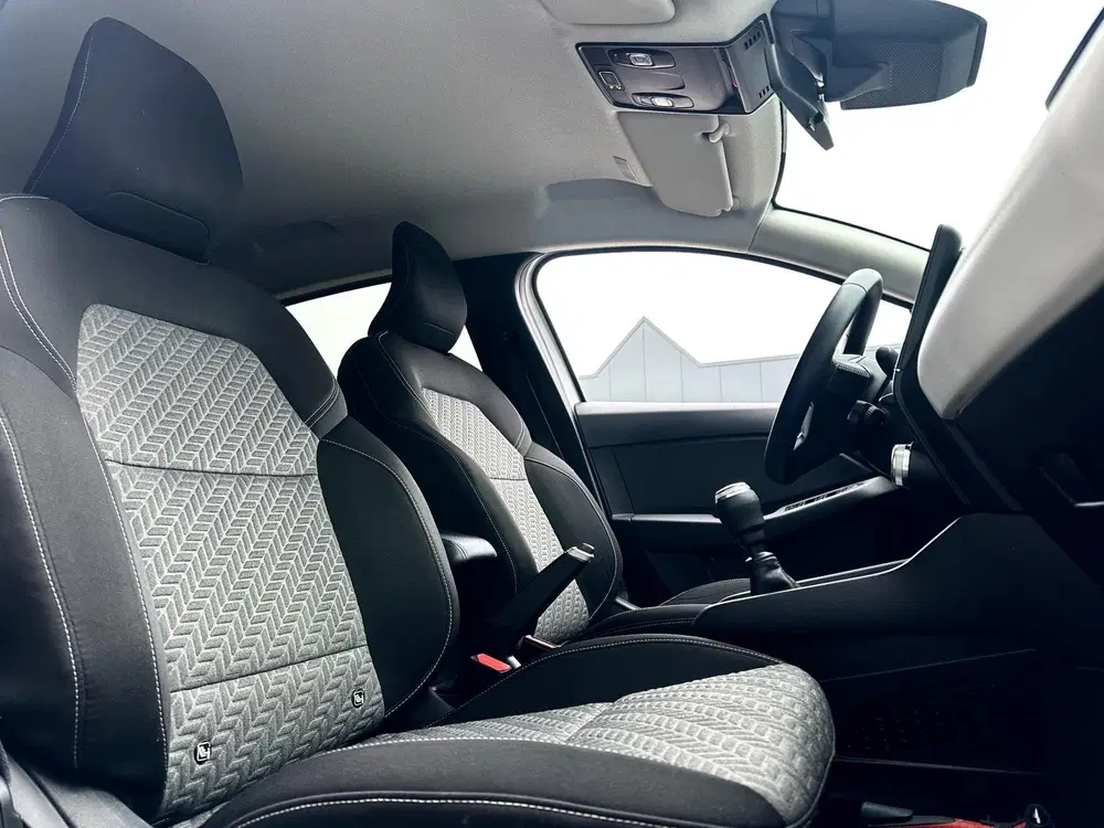 Renault Clio 1.0 TCe 90 Evolution uit 2023, foto 9