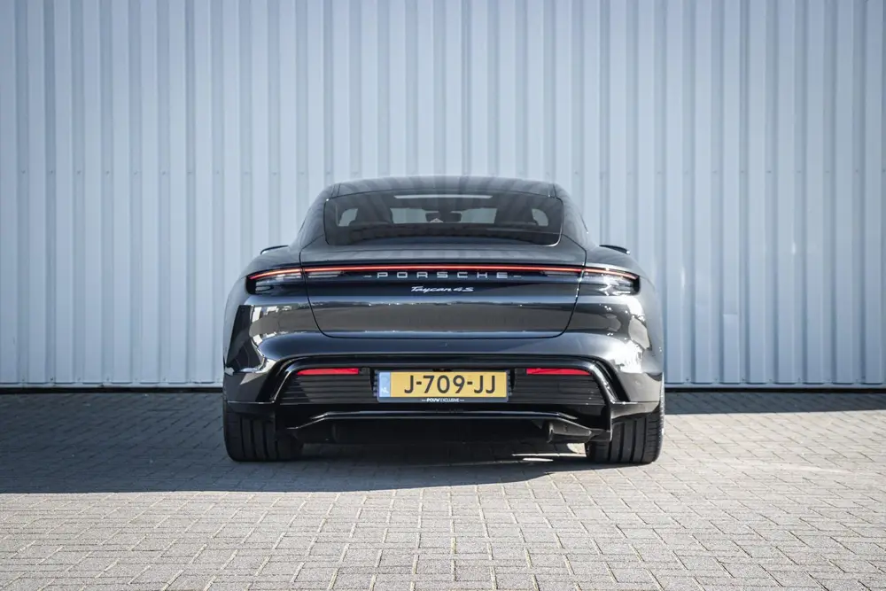 Porsche Taycan 4S 490pk Performance 84 kWh uit 2020, foto 11