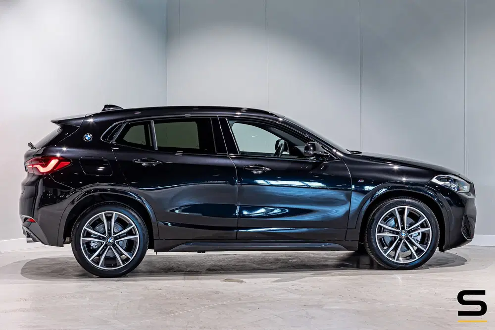 BMW X2 SDrive20i High Executive uit 2022, foto 14